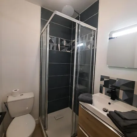 T2 Chic & Yellow 아파트 *